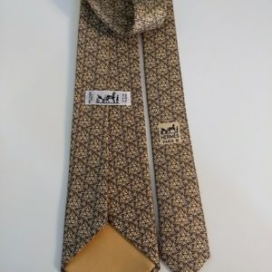Vintage yellow hermes ssilk neck tie linked chain